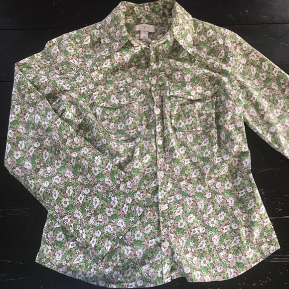 🍃LOFT Button Blouse - Picture 6 of 8